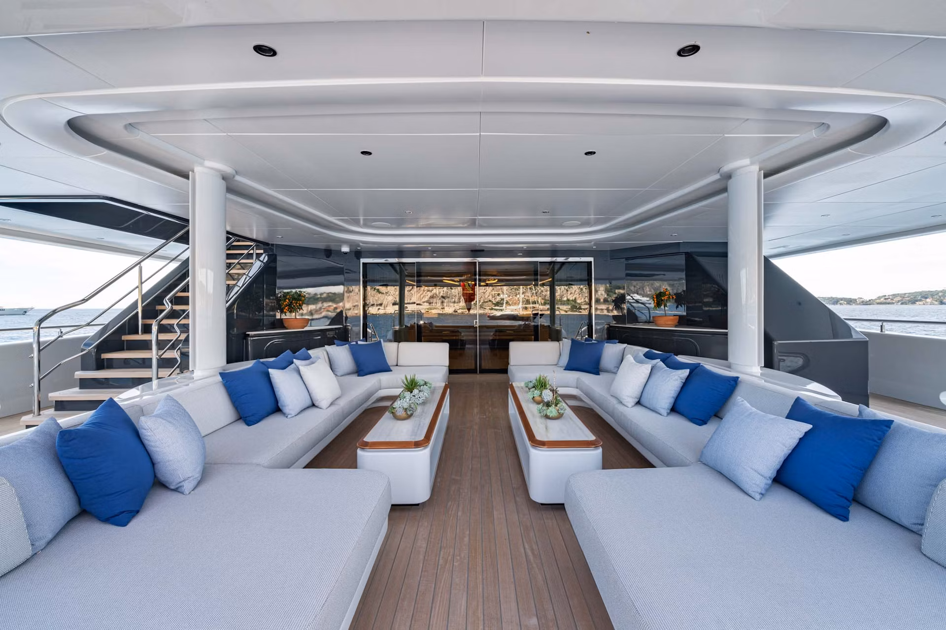 An image of Malia yacht