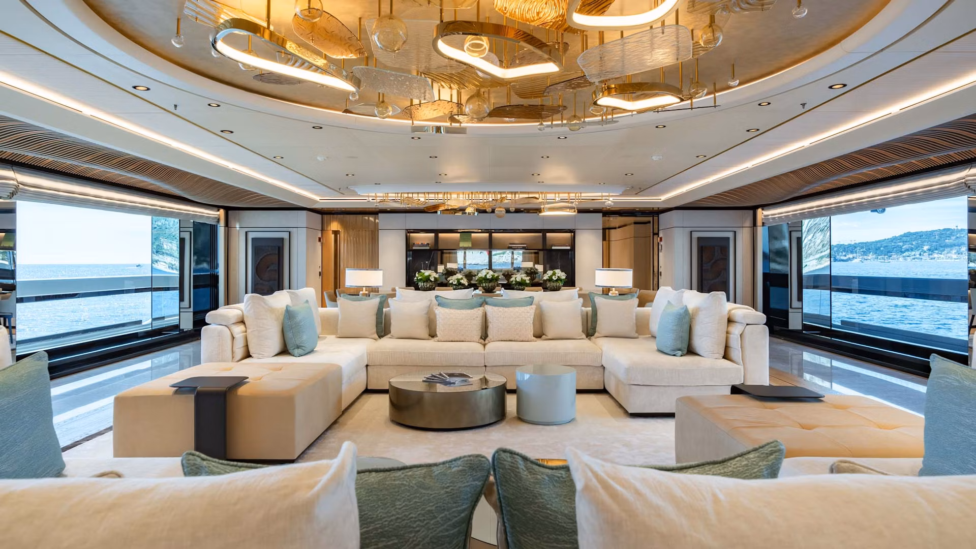 An image of Malia yacht