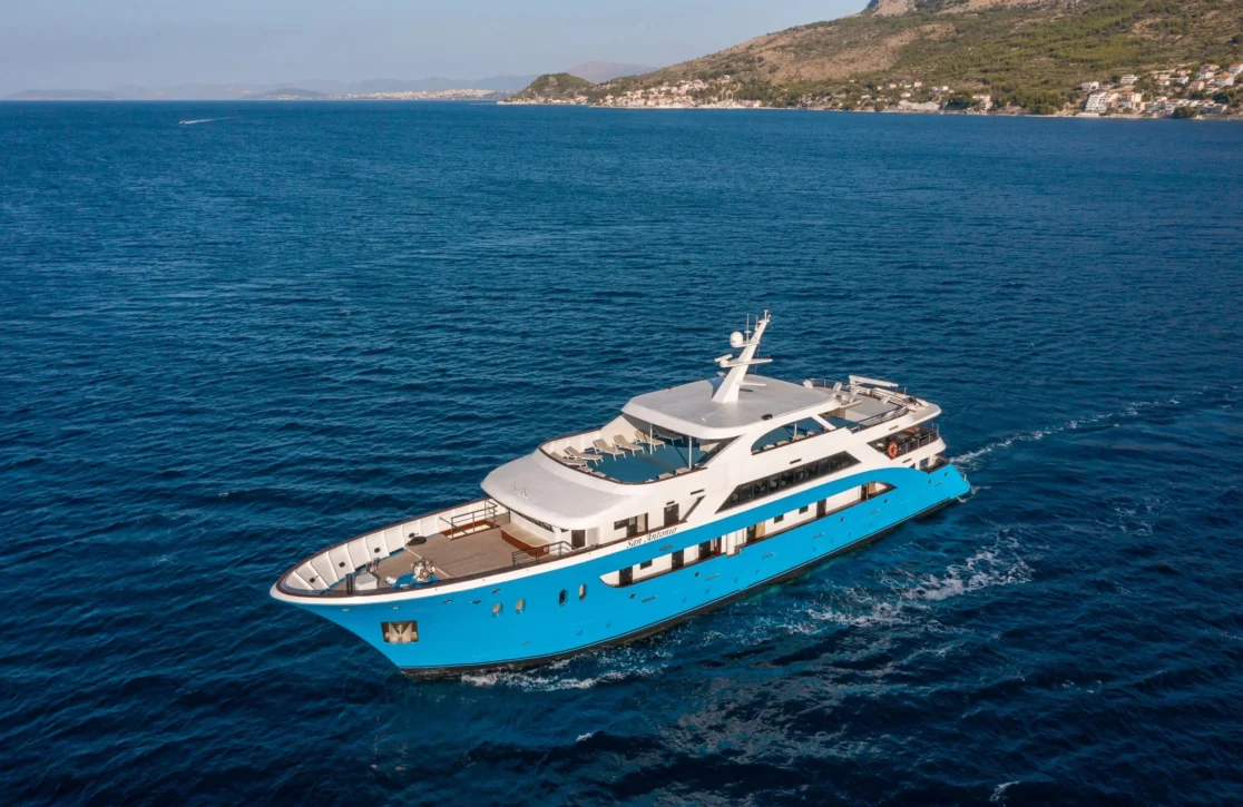 An image of San Antonio yacht