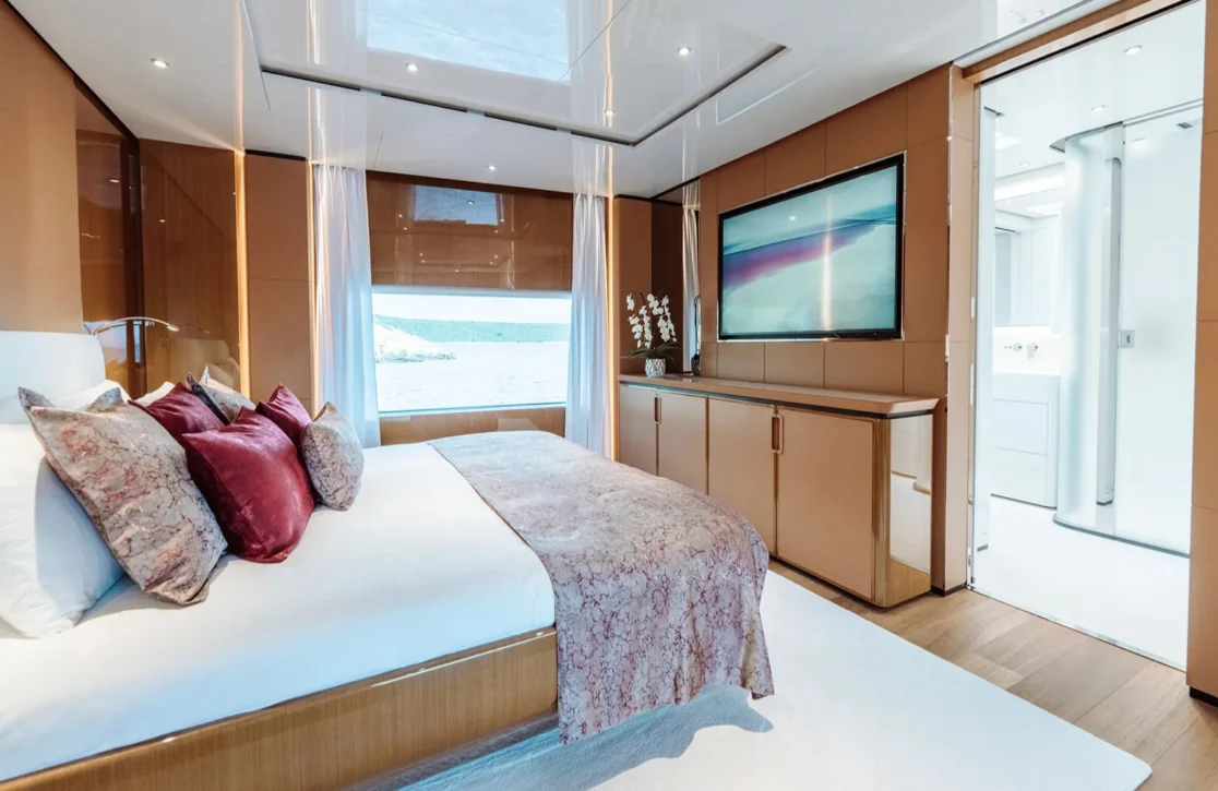 An image of Erolia yacht