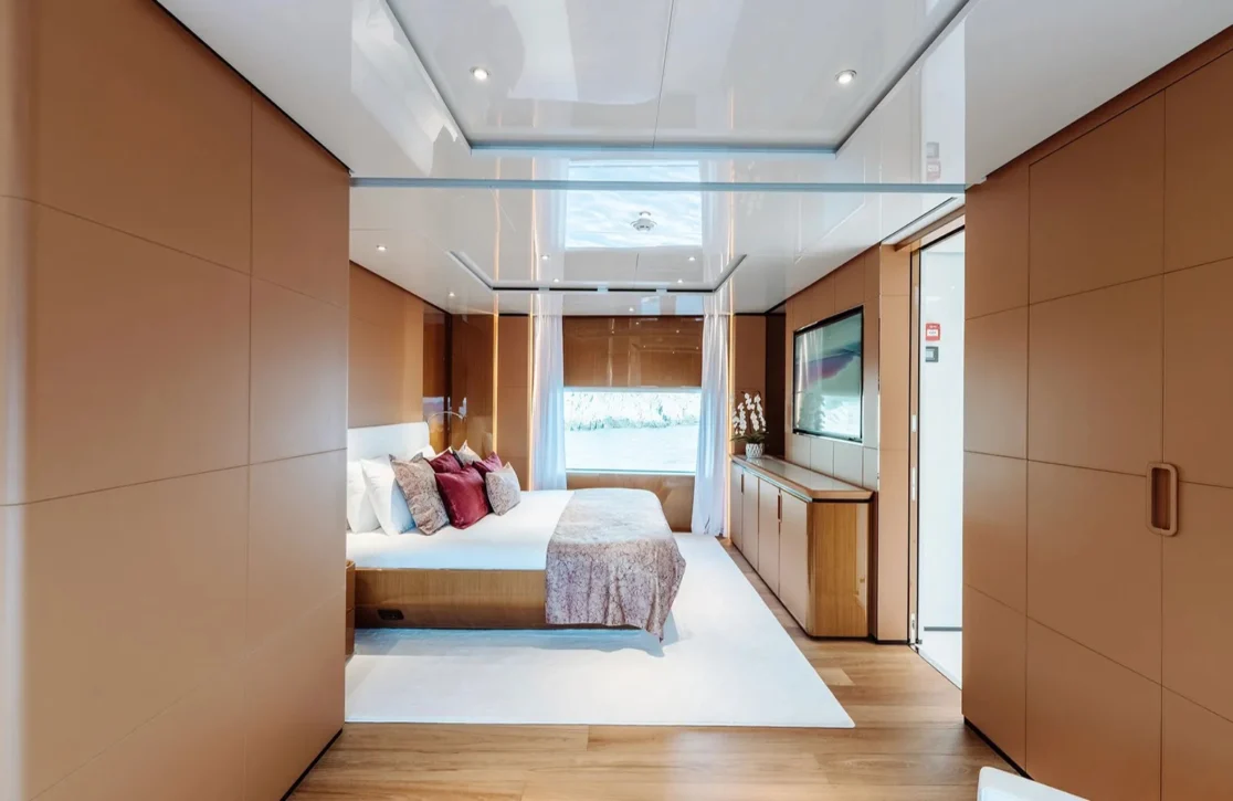 An image of Erolia yacht