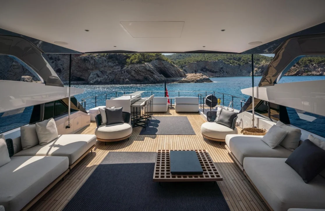An image of Alvium yacht