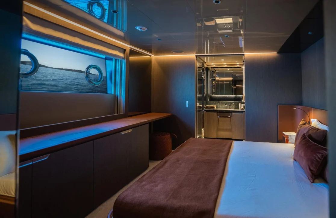An image of Alvium yacht