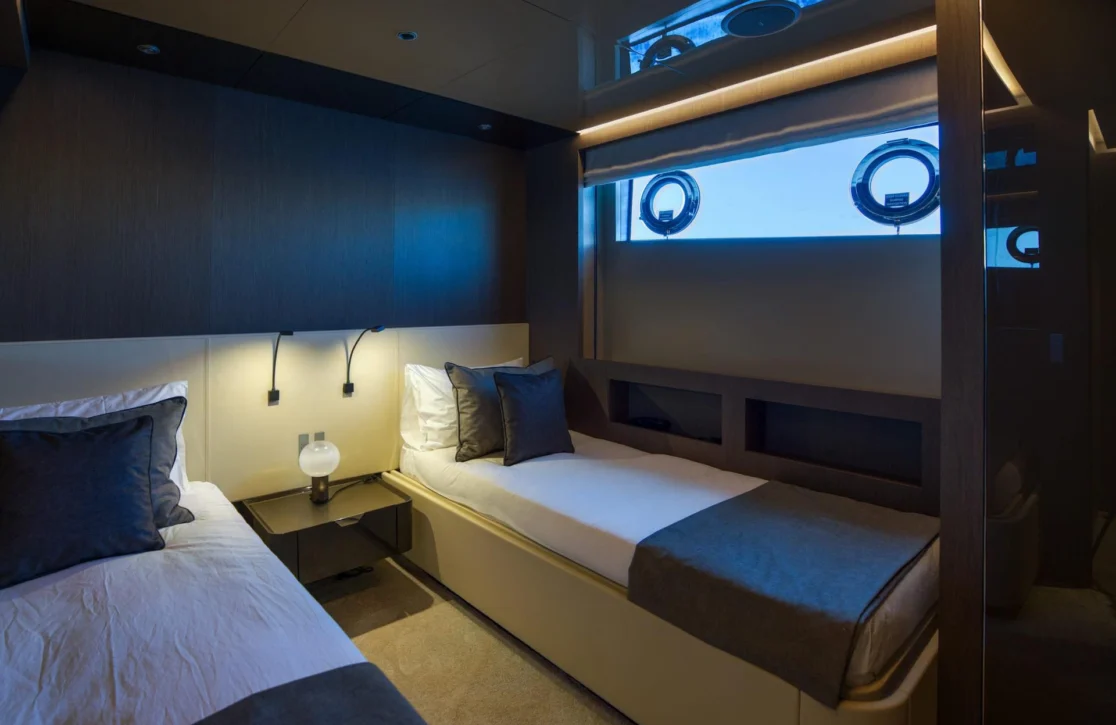 An image of Alvium yacht