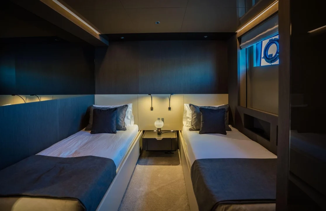 An image of Alvium yacht