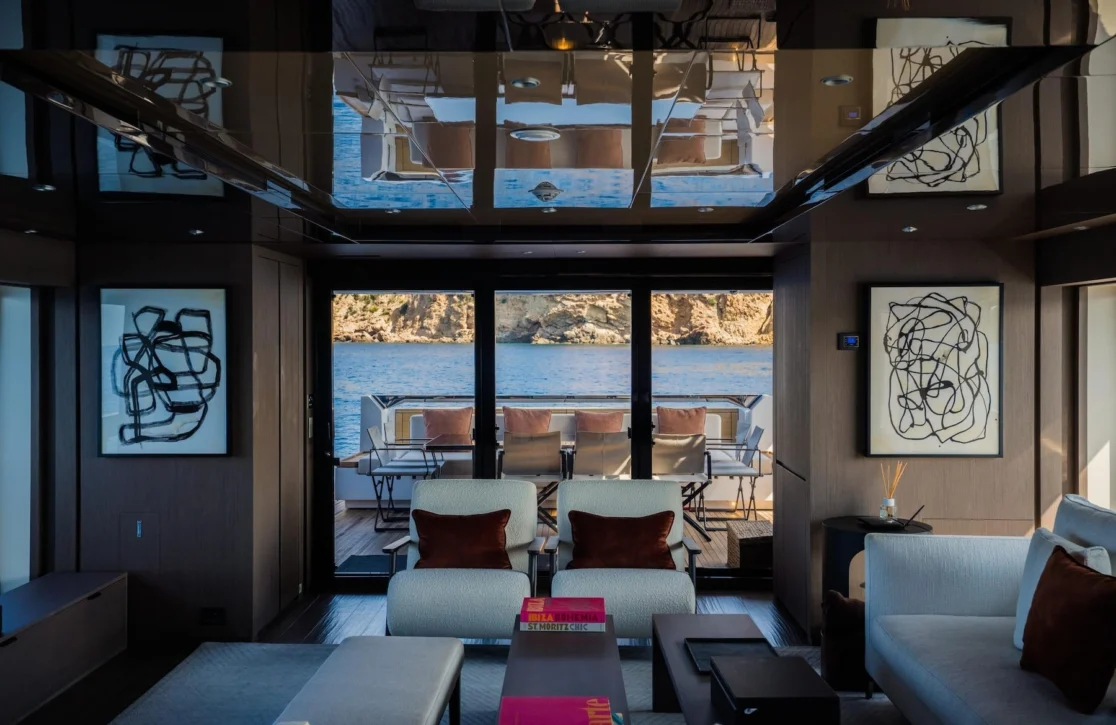 An image of Alvium yacht