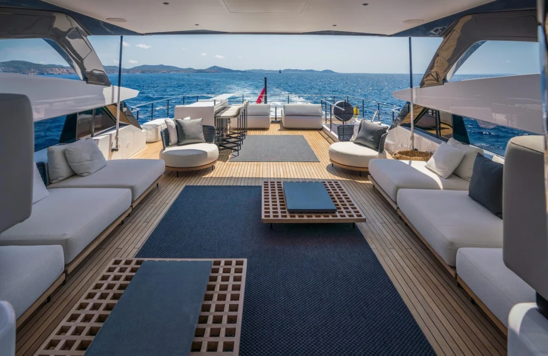 An image of Alvium yacht