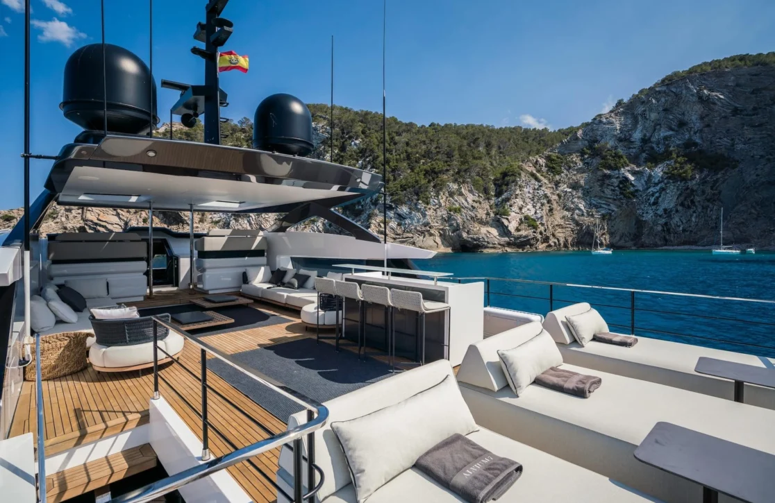 An image of Alvium yacht