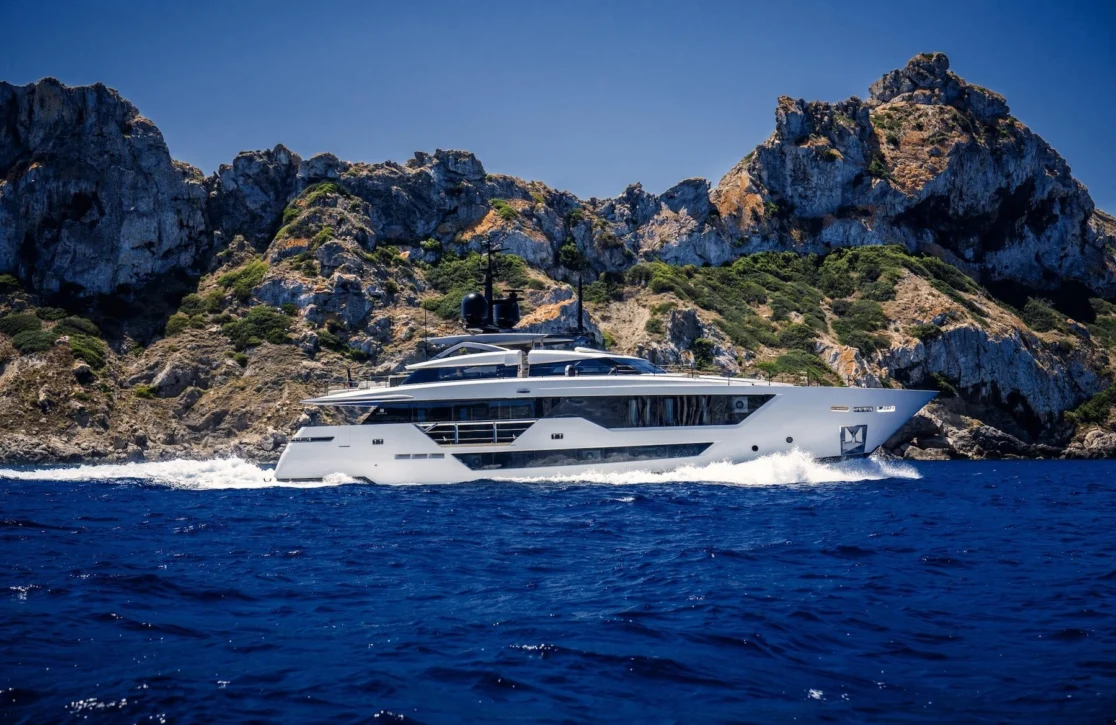 An image of Alvium yacht