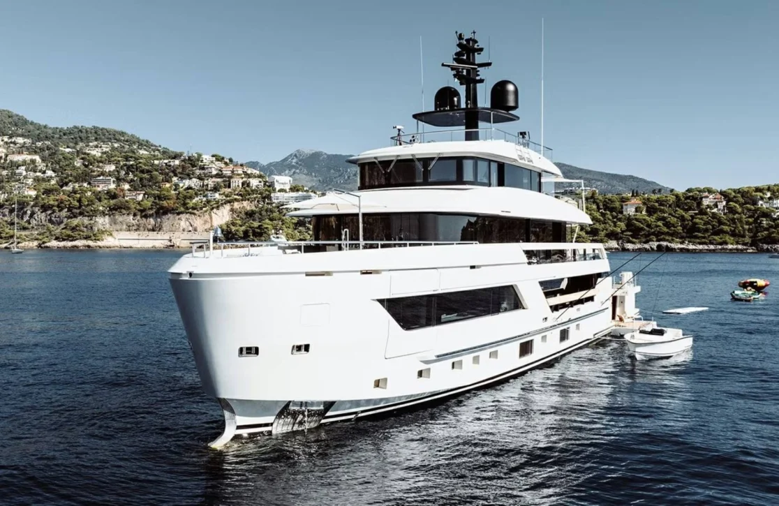 La La Land Luxury Motor Yacht for Charter