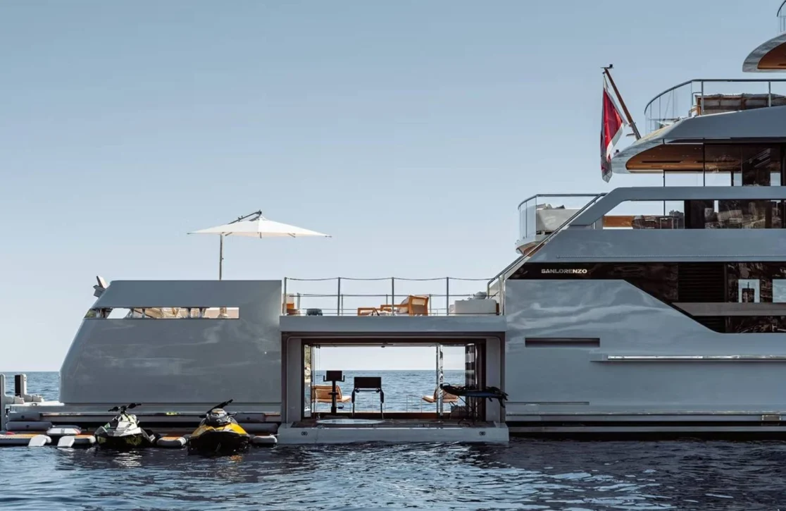 An image of La La Land yacht