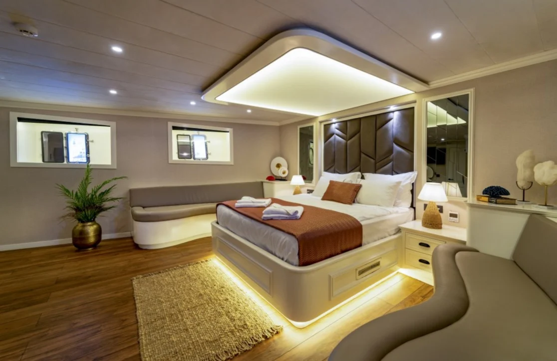 An image of Queen Of Makri yacht