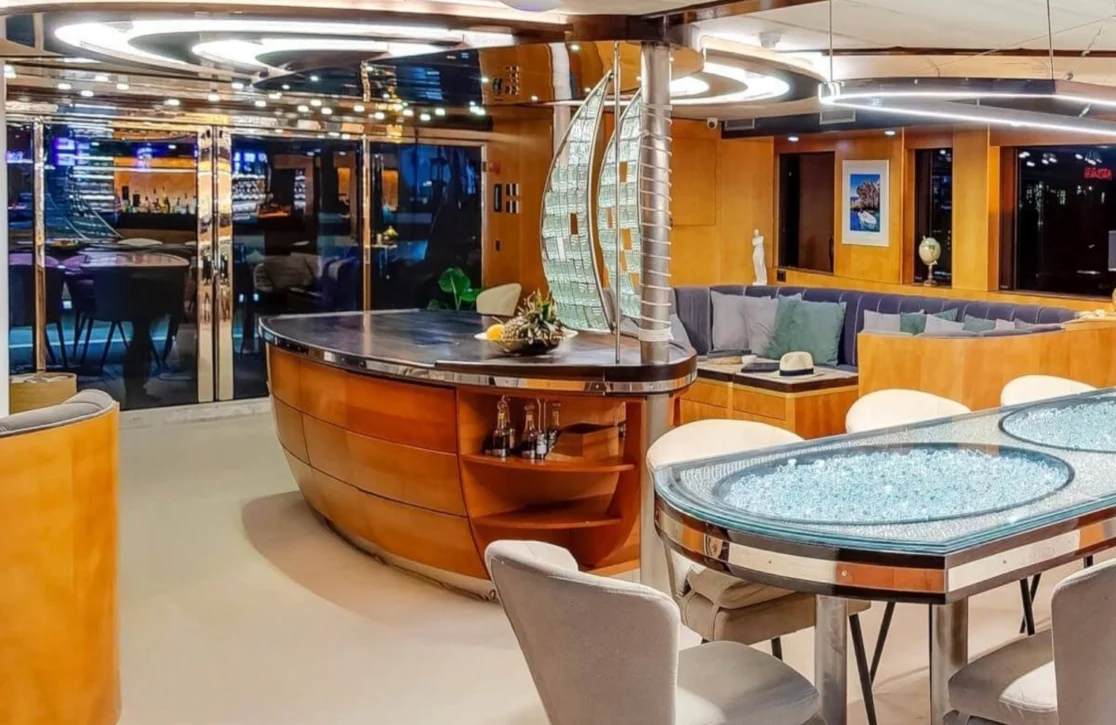An image of Life Is Good yacht