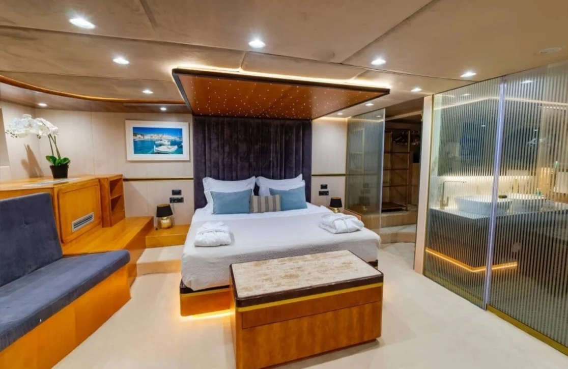 An image of Life Is Good yacht