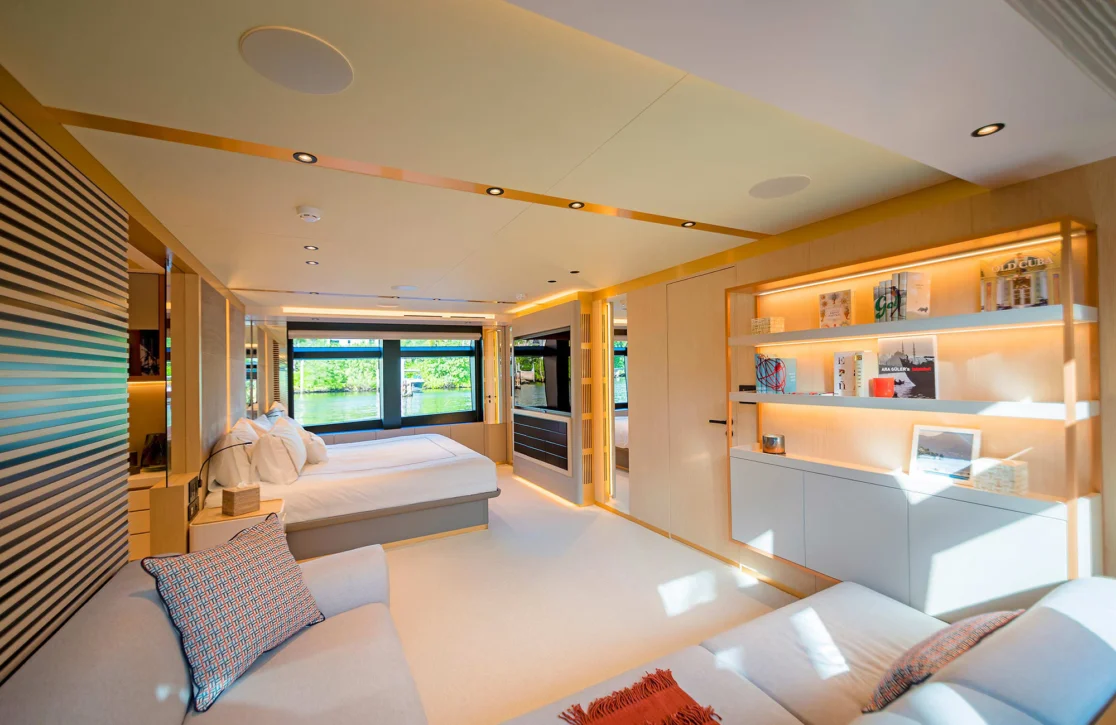 An image of Vivace yacht