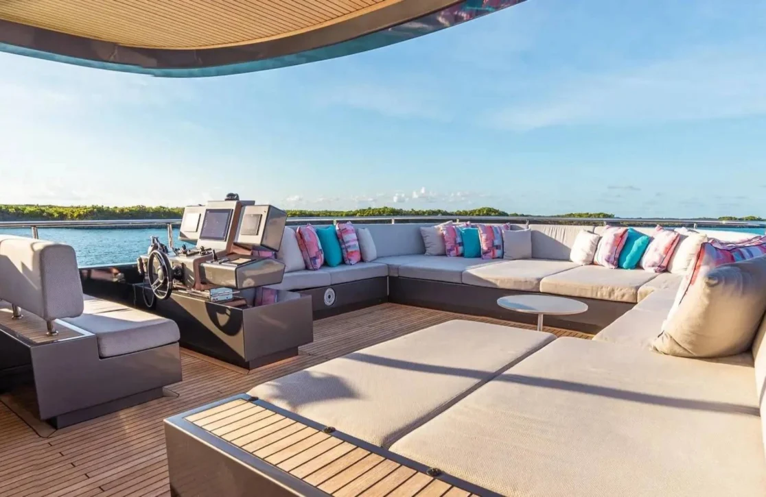 An image of Vivace yacht