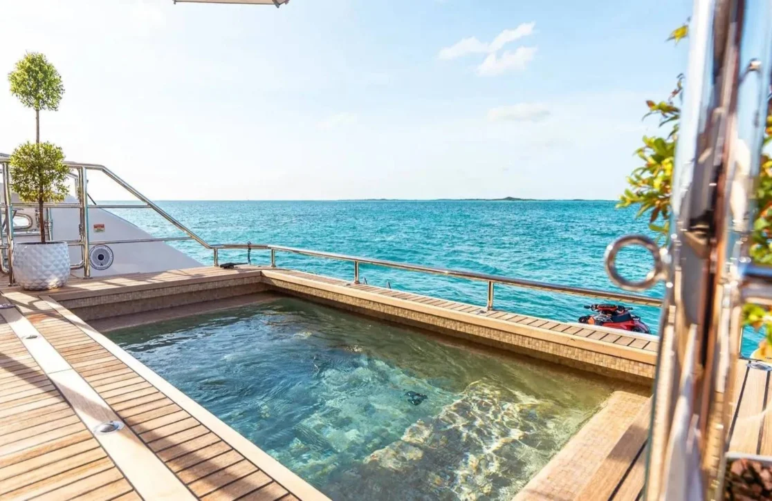 An image of Vivace yacht