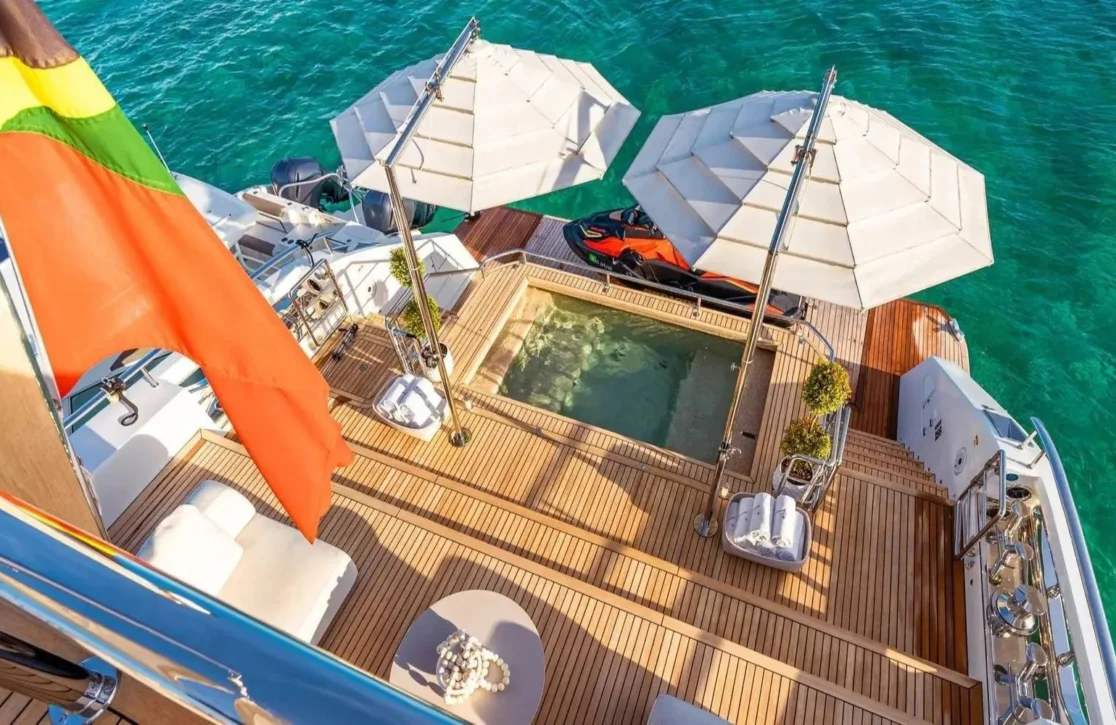 An image of Vivace yacht