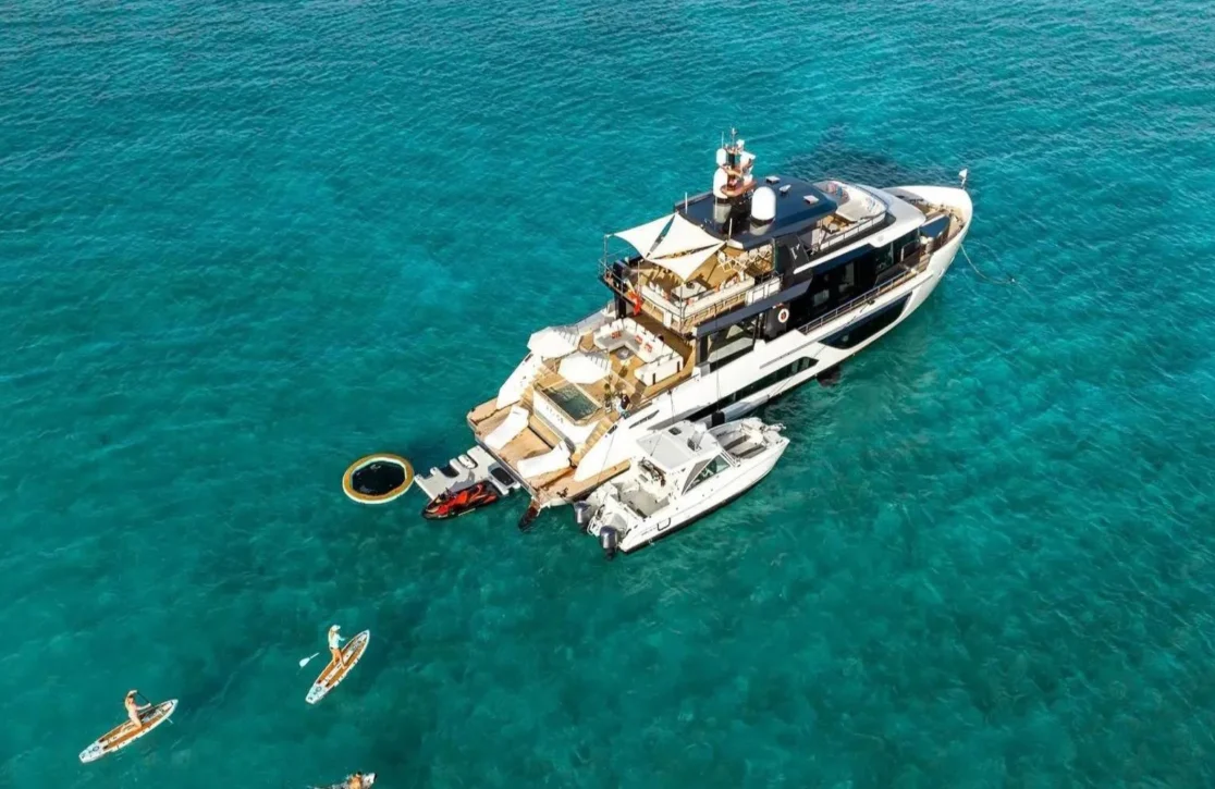 An image of Vivace yacht