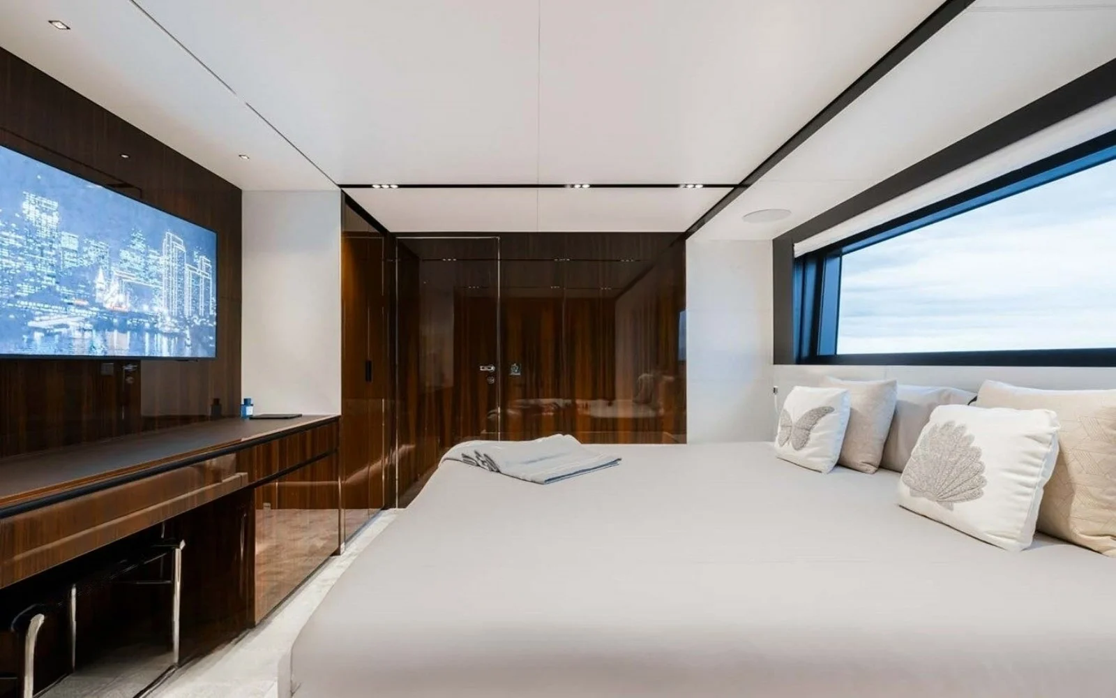 A preview of interior Bedroom cabin