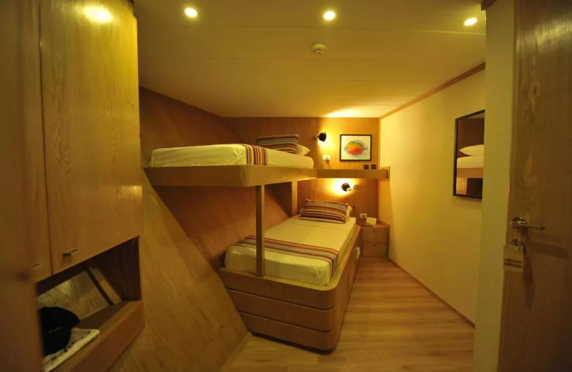 An image of Safira yacht