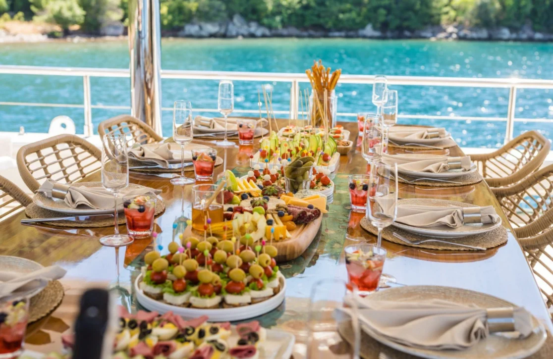 An image of Deep Water yacht