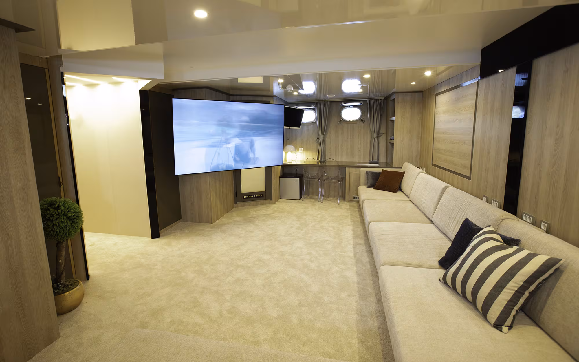 An image of Agape Rose yacht