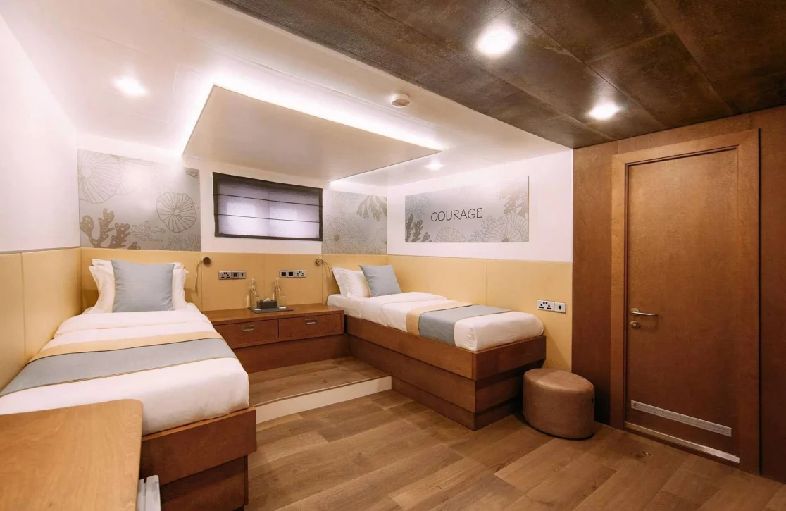 An image of Alice yacht