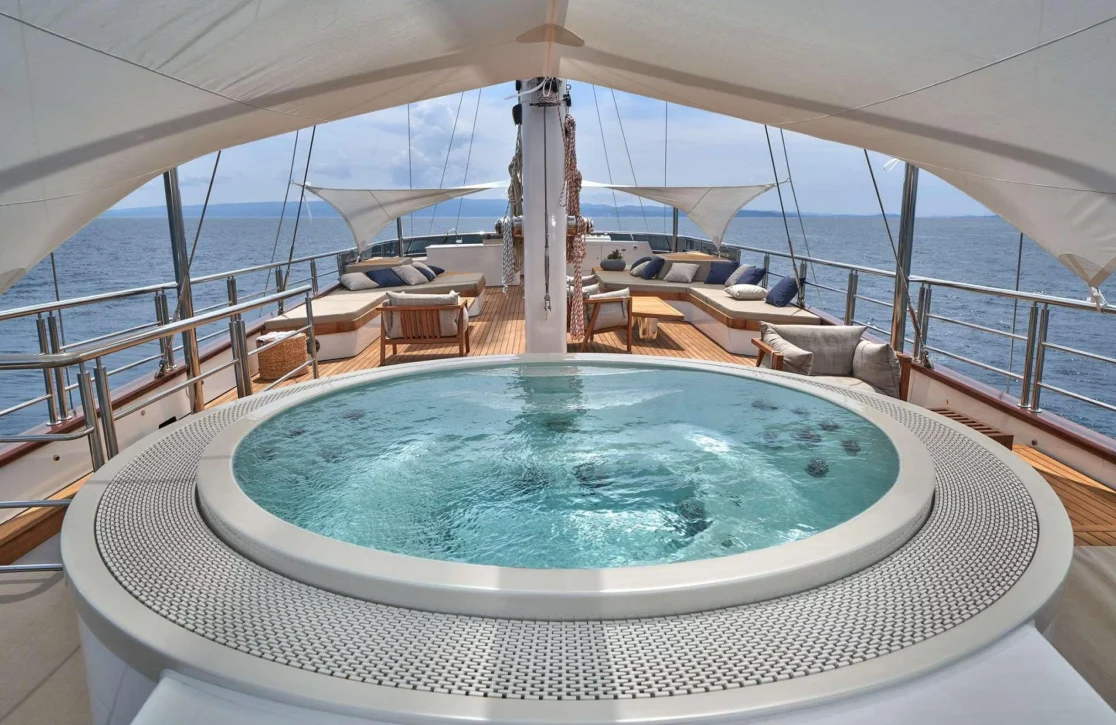 An image of Marallure yacht