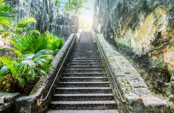 An image of Queen's Staircase