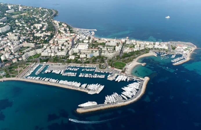 An image of Port Pierre Canto
