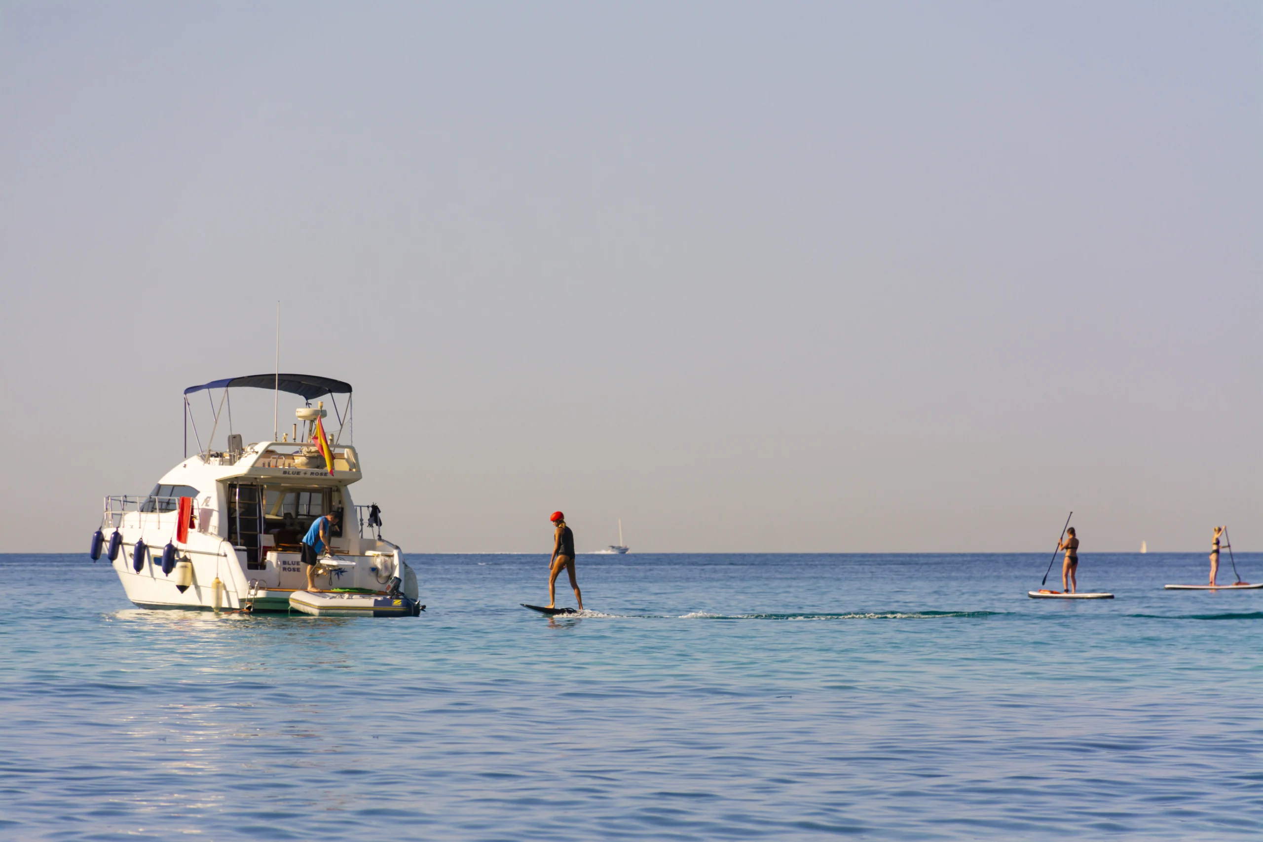 Jetsurfing, boating and paddle surfing.