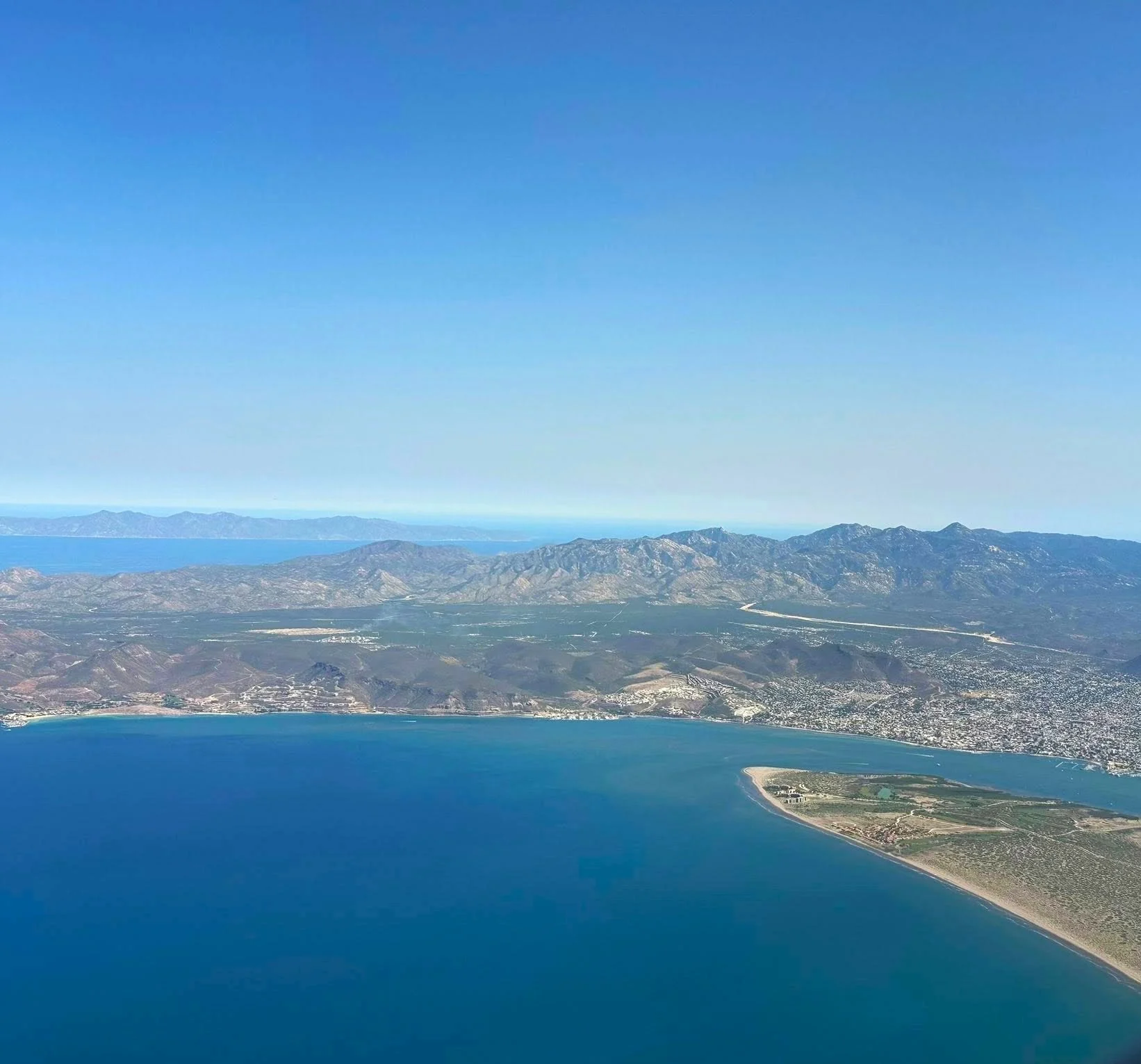 La Paz from above