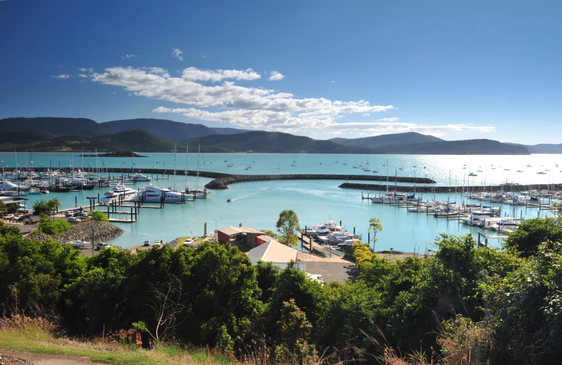 11 Best Yacht Destinations for the Holidays