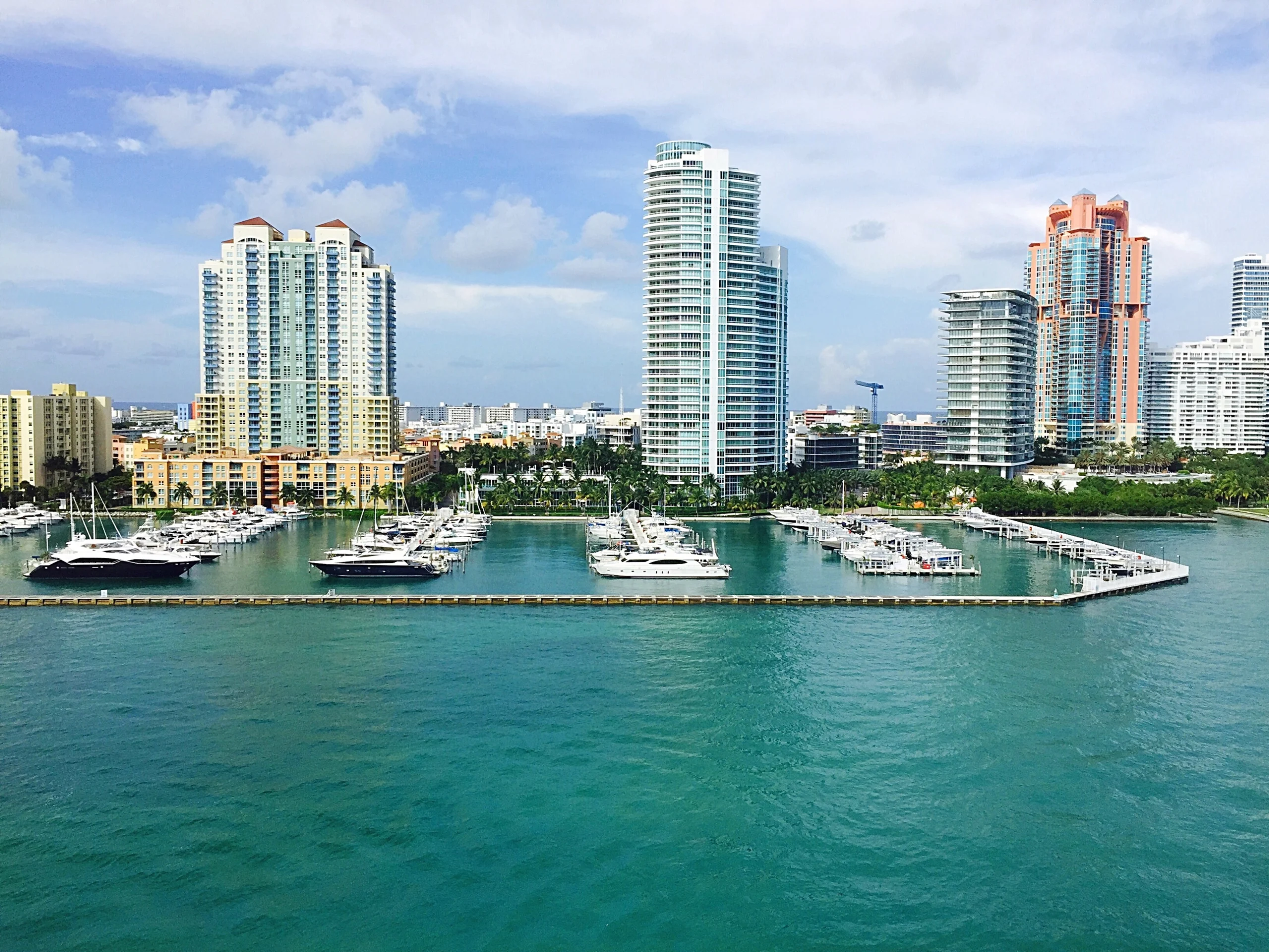 24 Hours In Miami: A Luxury Yacht Insider’s Guide 