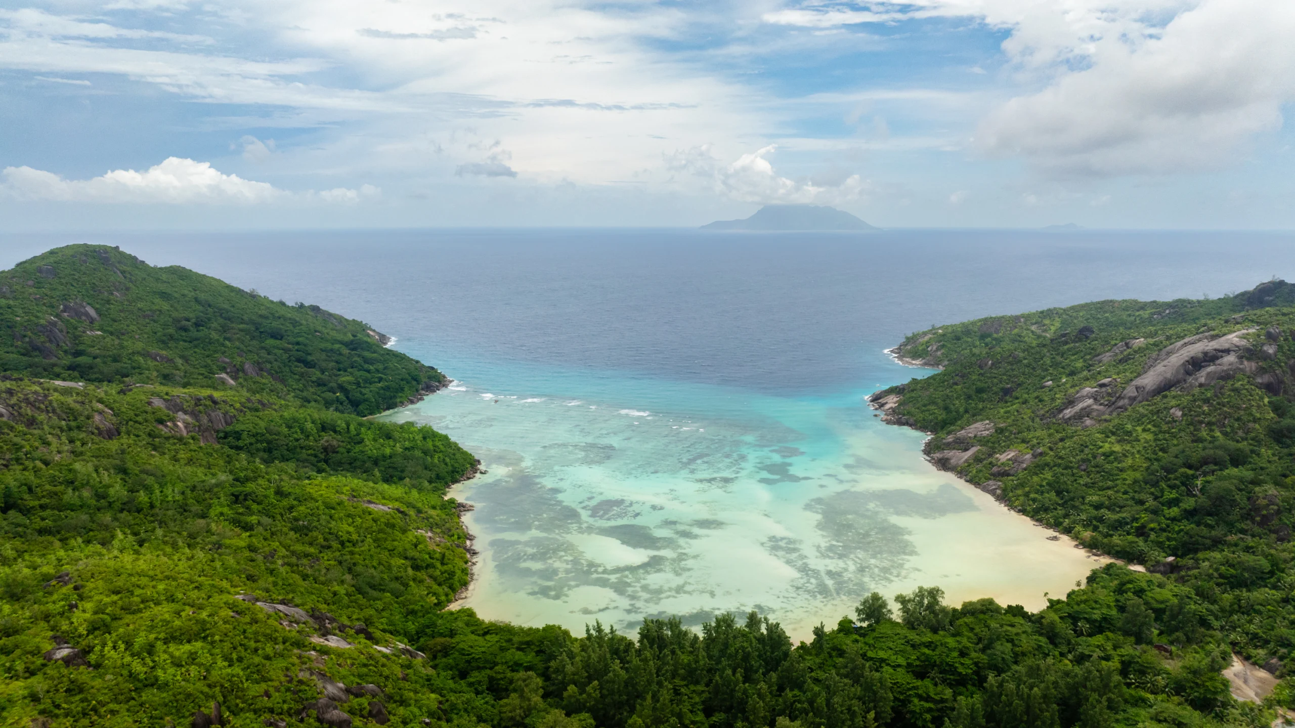Baie Ternay Marine National Park, Cap Ternay, Seychelles
