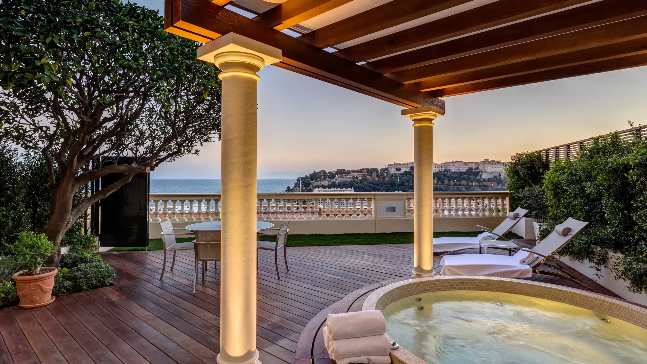 suite with jacuzzi at Hôtel Hermitage Monte-Carlo