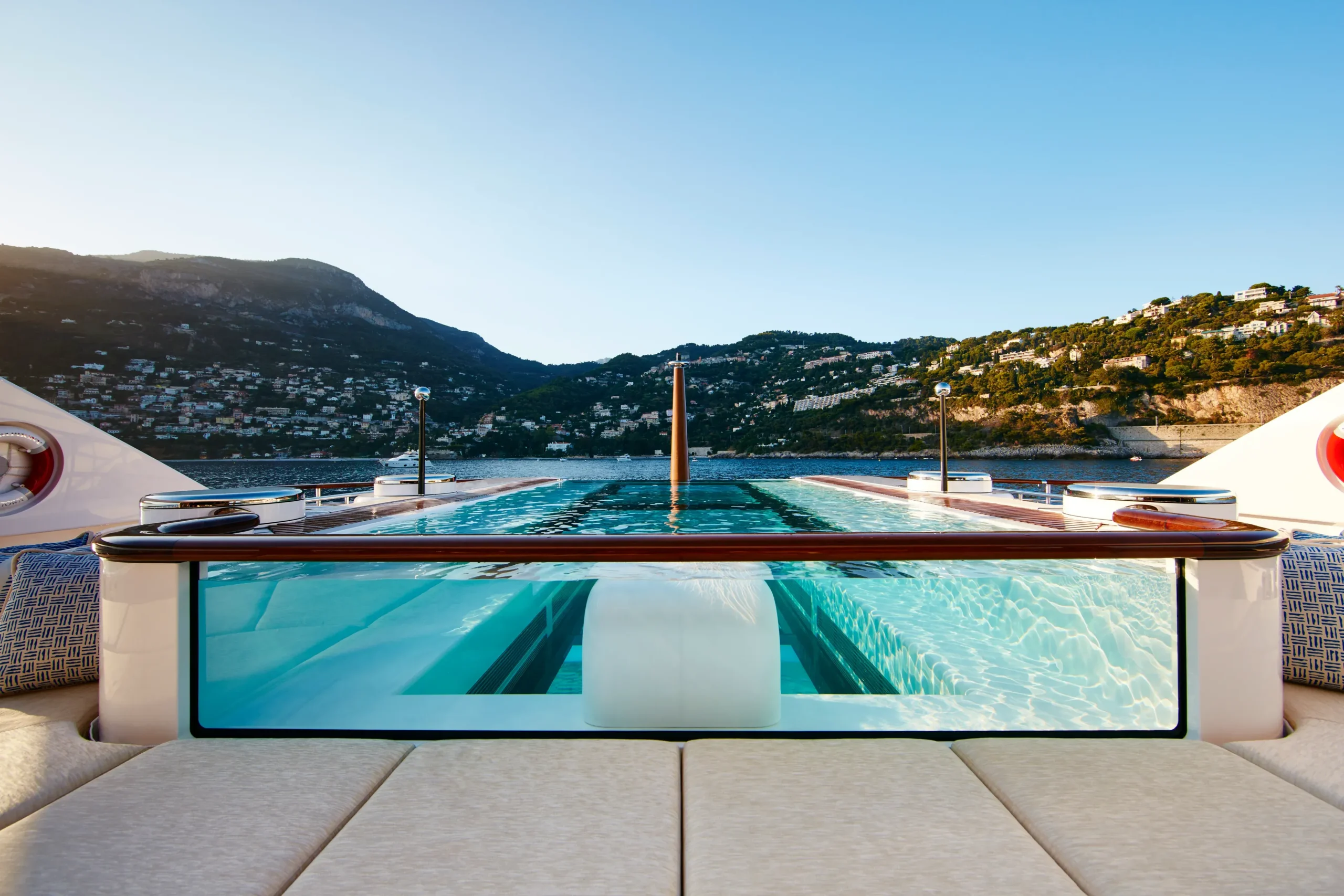 Symphony superyacht