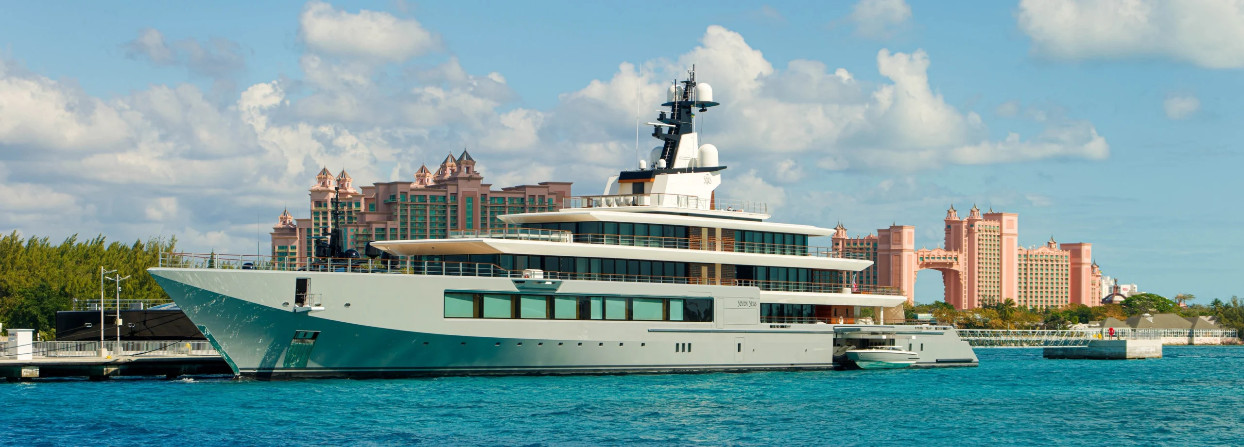 24 Hours in Nassau: A Luxury Yacht Insider’s Guide